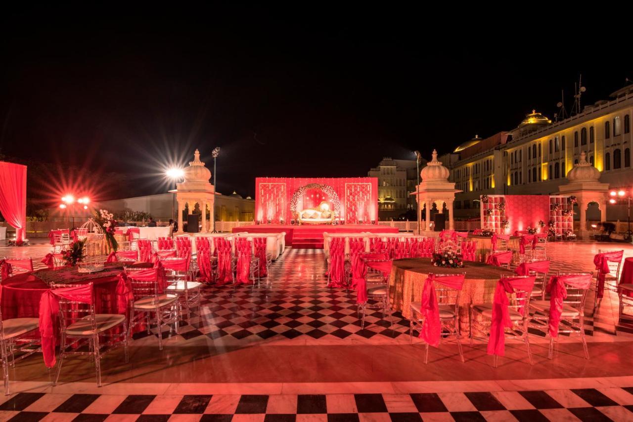 Radisson Blu Udaipur Palace Resort & Spa מראה חיצוני תמונה