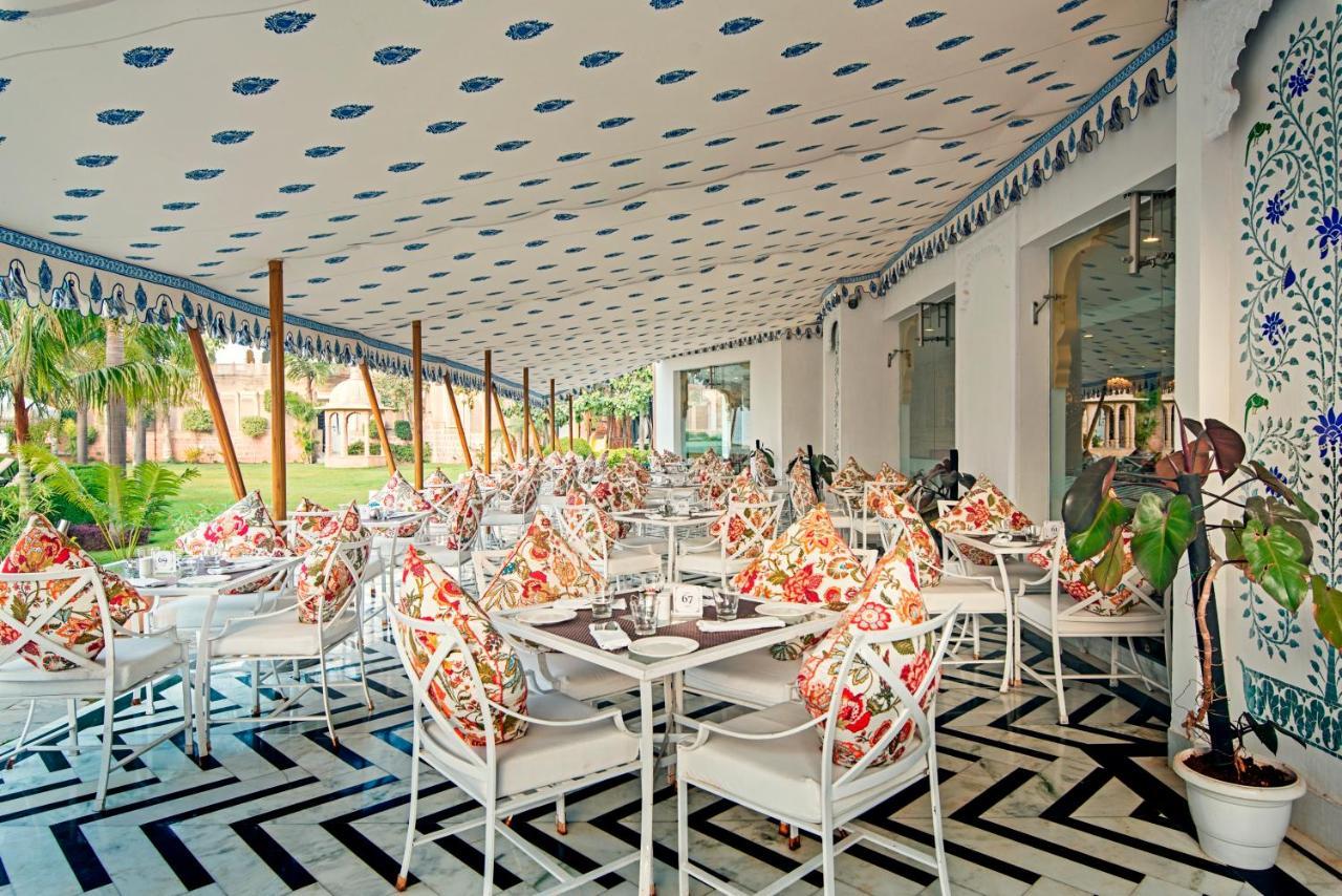 Radisson Blu Udaipur Palace Resort & Spa מראה חיצוני תמונה